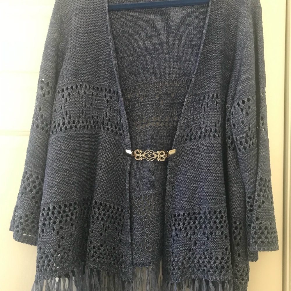 Sweater Clasp - Picture 3 of 4